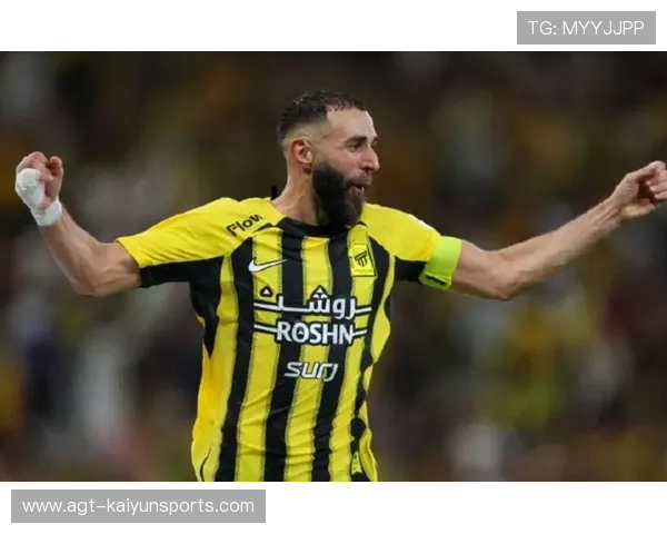 本泽马沙特新月再次大胜,锋线高效发挥